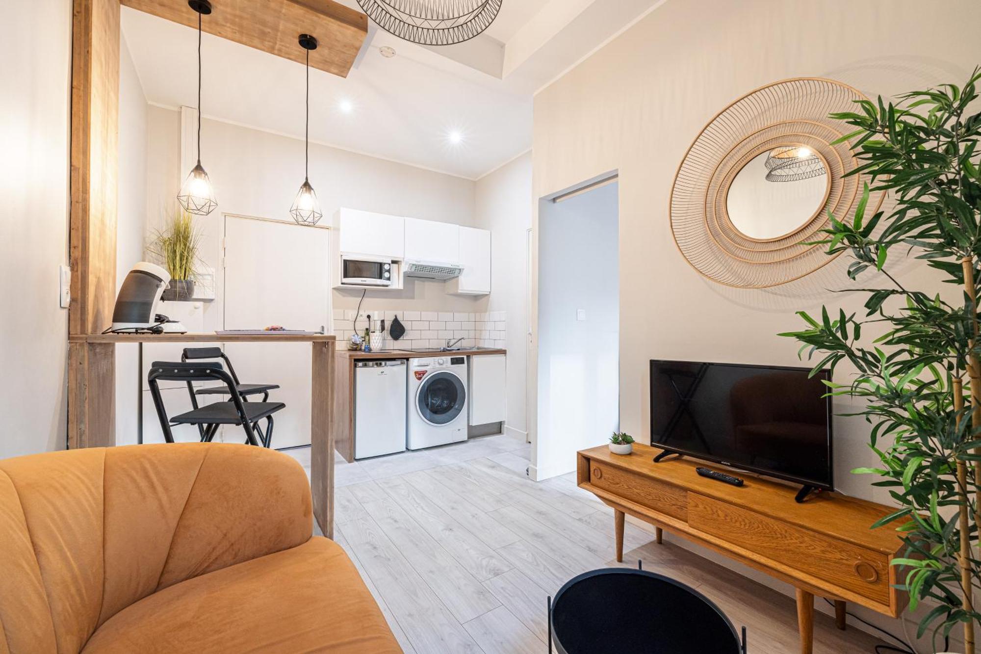 Le Petit Jean- Pres Gare Et Tram - Supermarches - Wifi - Appartement Nice